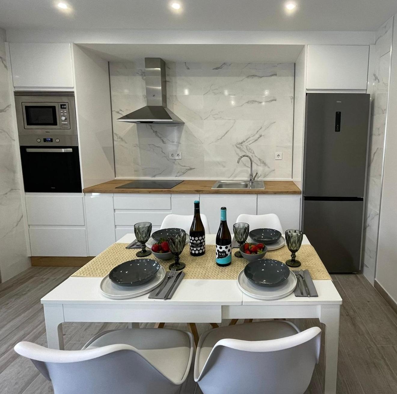 Byp Apartment Ribadumia Luaran gambar